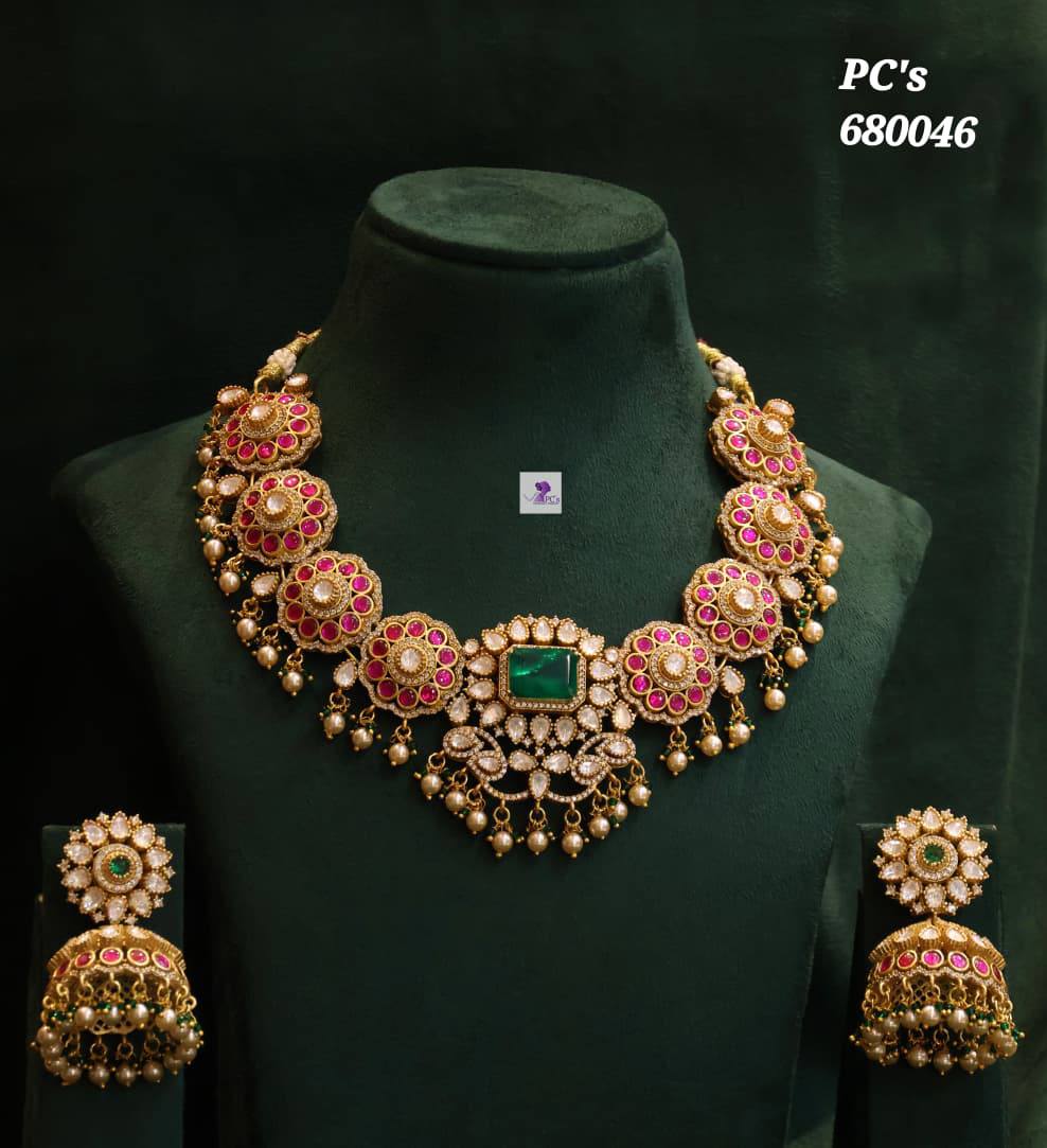 Original Quality Royal Look Necklace