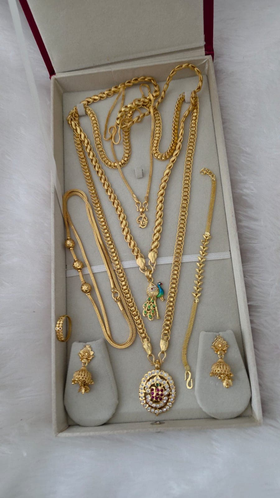 Premium foaming om combo with dollar chains, mugappu chain, bracelet, jhumka and ring